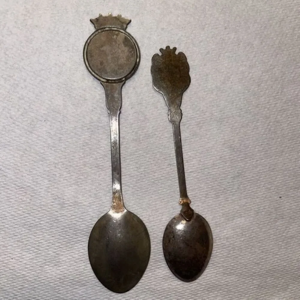 Lot Of 2 Silver Plated Souvenir Spoon‎